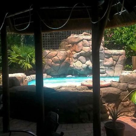 The Birches Backpacker Lodge Randburg Ngoại thất bức ảnh