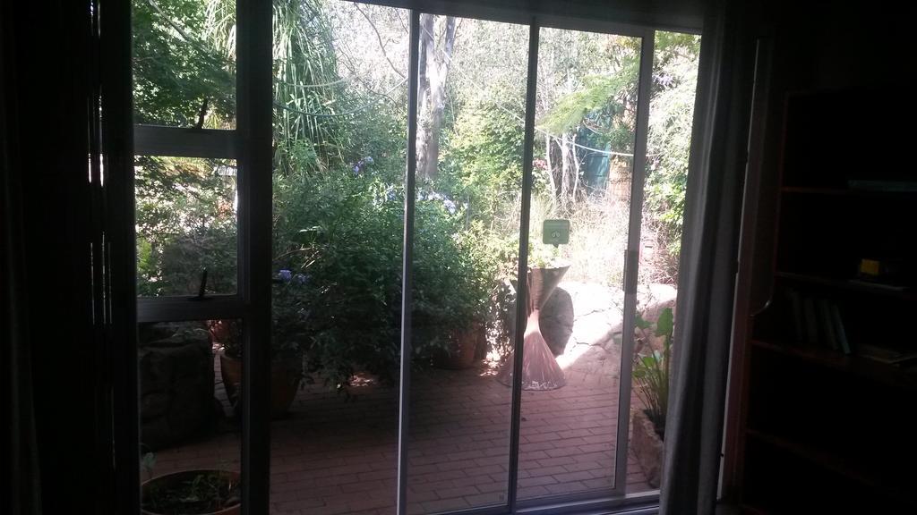The Birches Backpacker Lodge Randburg Ngoại thất bức ảnh